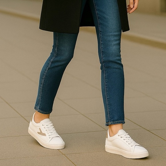 Tretorn Women’s Serve Sneakers White/Grey Size 8M | Memory Foam NWB - Picture 2 of 11